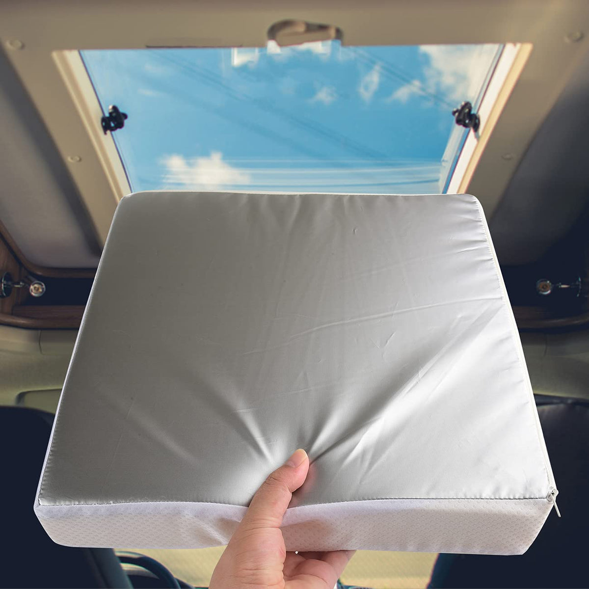 Waterproof Non Slip 14x14 In RV Vent Insulator and Camper Skylight Cover A556527